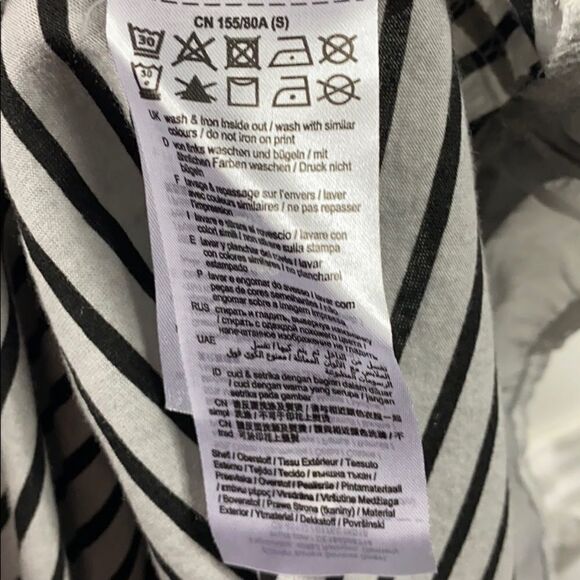 Espirt Stripped Grey Stripped  Top Size: S - Picture 5 of 7